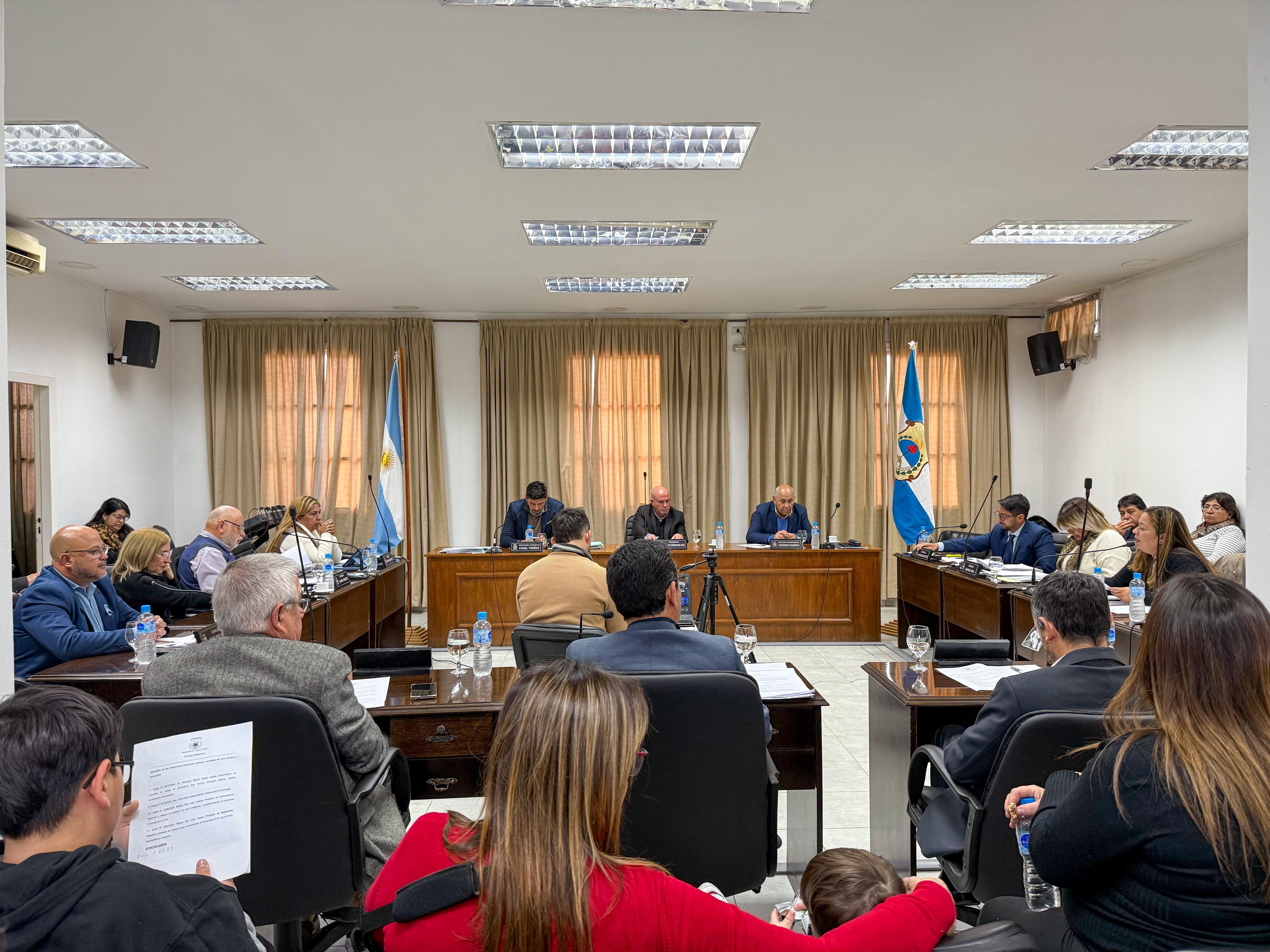 SE LLEVÓ A CABO LA 10° SESIÓN ORDINARIA DEL PERIODO 2025