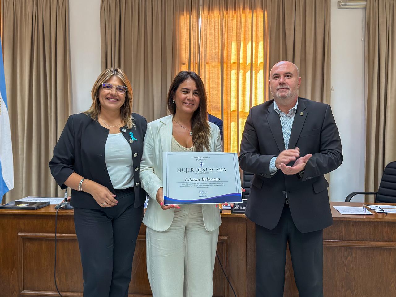 EL CONCEJO DISTINGUIÓ A MUJERES DEL DEPARTAMENTO EN EL MARCO DEL DÍA INTERNACIONAL DE LA MUJER